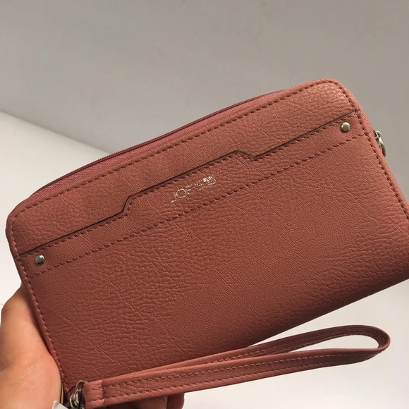Joe’s Pink zip around wallet/Wristlet NWT - Picture 3 of 6